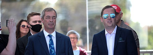 640px-Nigel_Farage_with_supporters_(50544150562)